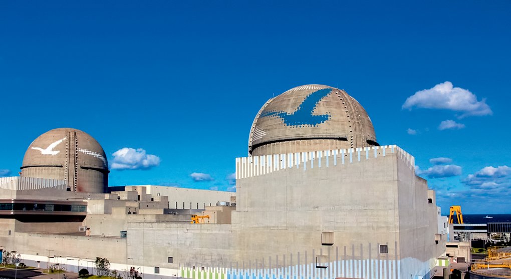 Korejci chtějí se svým reaktorem do Dukovan. A pak dál do světa