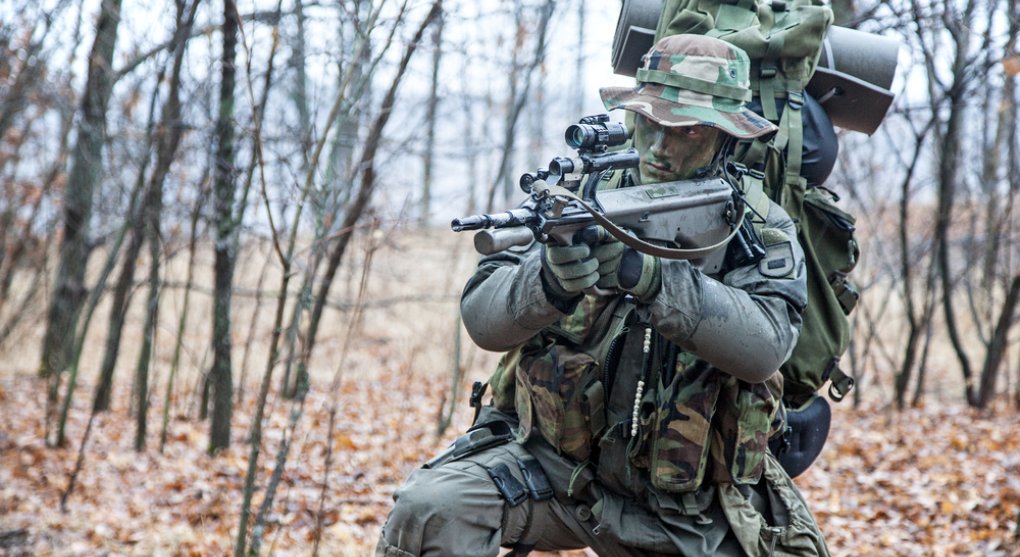 Česká investiční skupina RSBC koupila rakouský zbrojařský podnik Steyr Arms