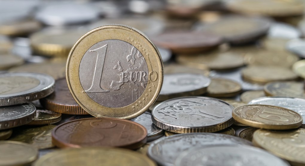 Většina českých firem chce přijetí eura, ukázal průzkum